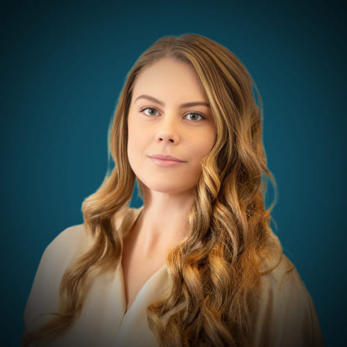 Headshot of Rachel Bushuev