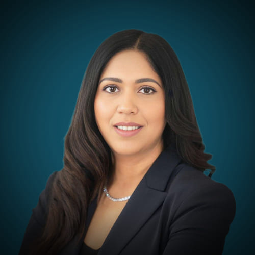 Headshot of Shelly Kalra